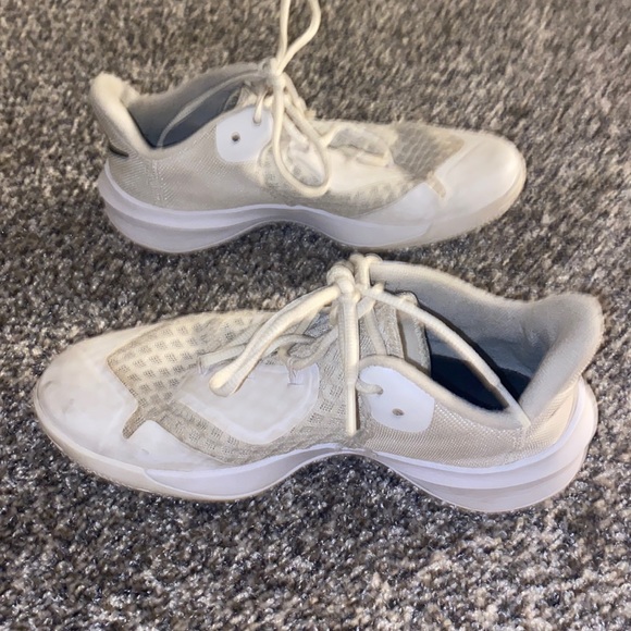 Nike Zoom Hyper Speed Court Volleyball Shoes - Picture 4 of 6